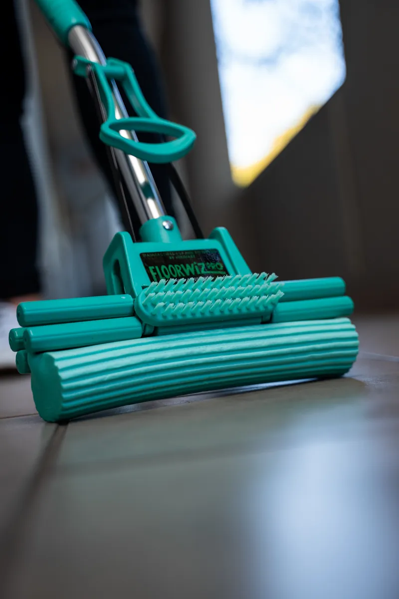 Floorwiz Pro & Brush Attachment | PVA Sponge Mop - Image 3